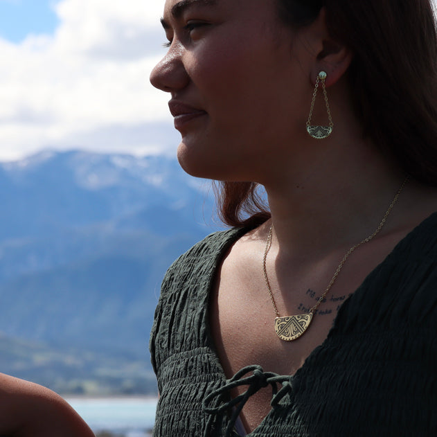 Maunga-nui Breastplate Necklace