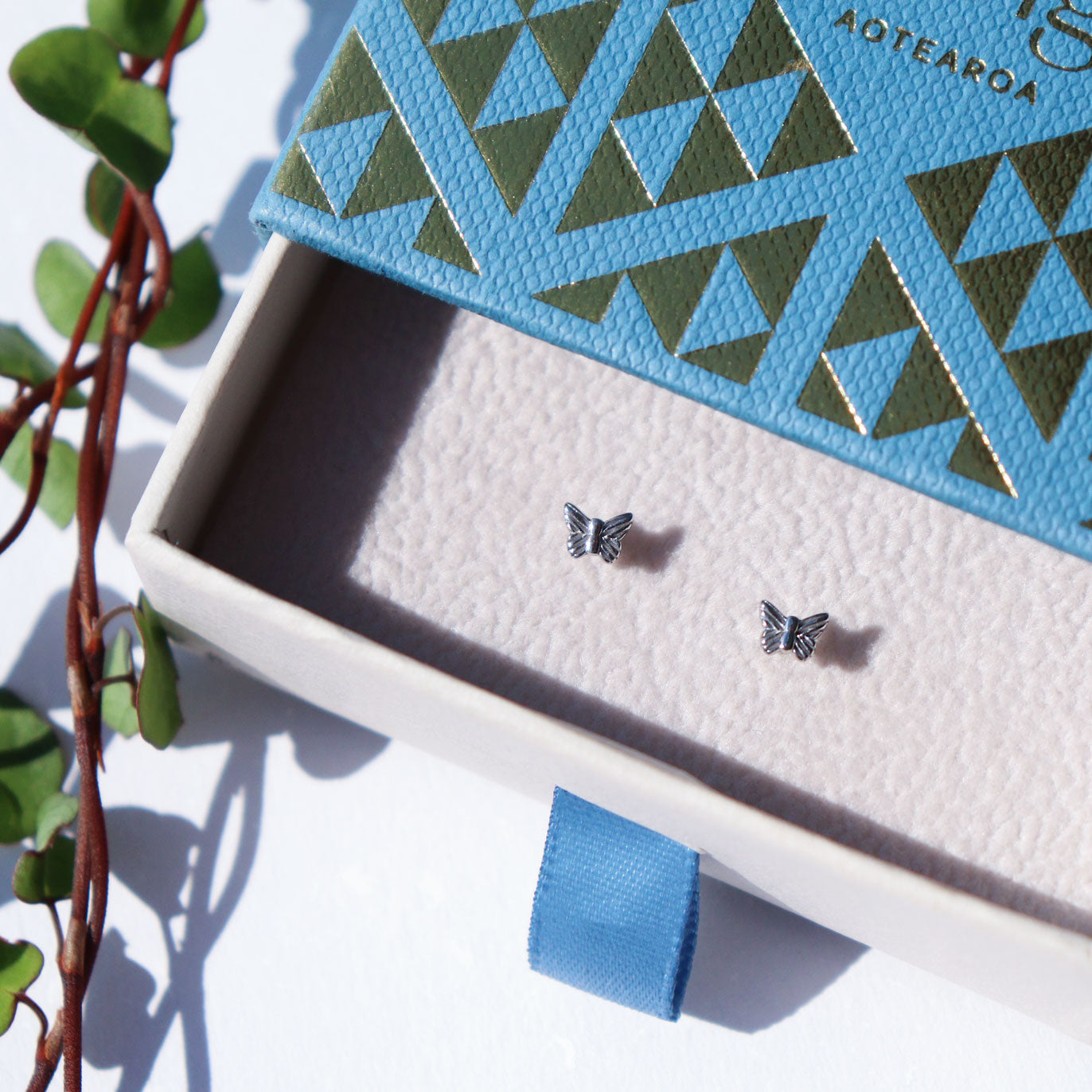 Puriri Petite Studs