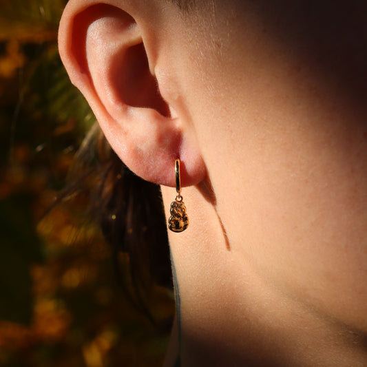 Tiki Pendant Huggies