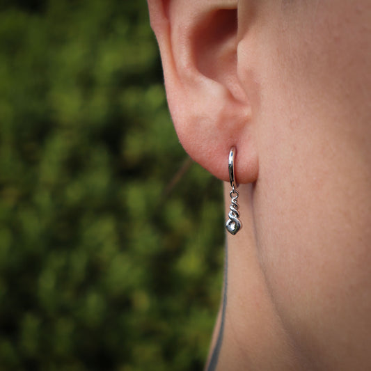 Triple Twist Huggies