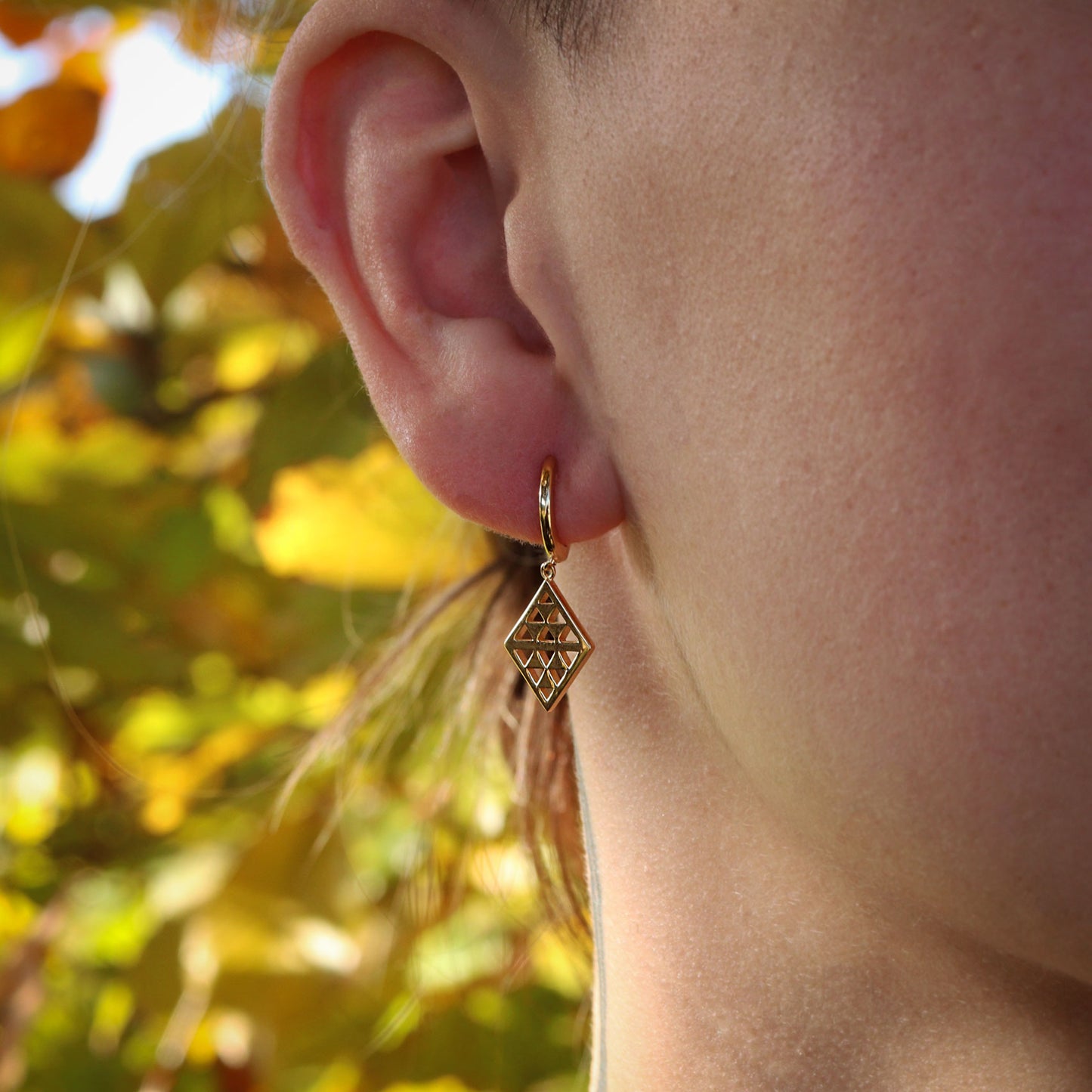 Niho Pendant Huggies