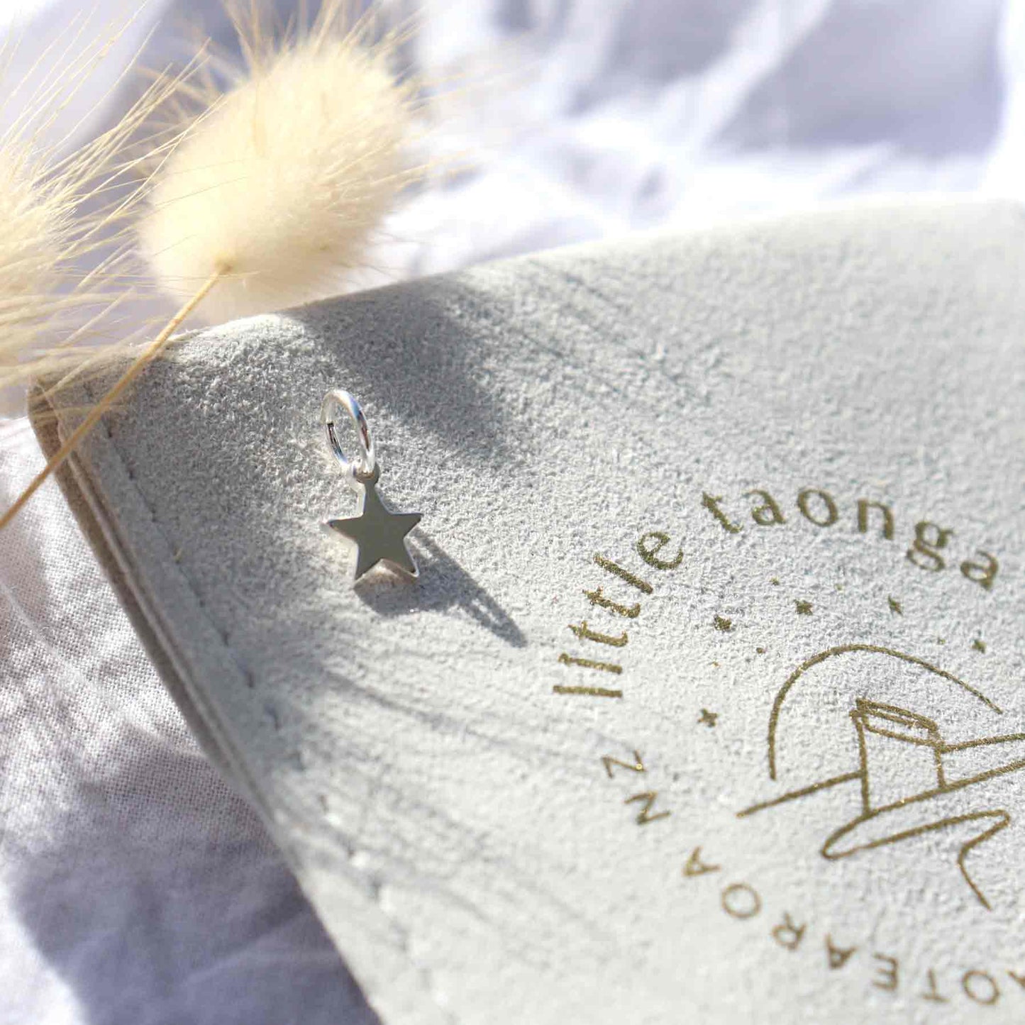 Star Charm – in pouch