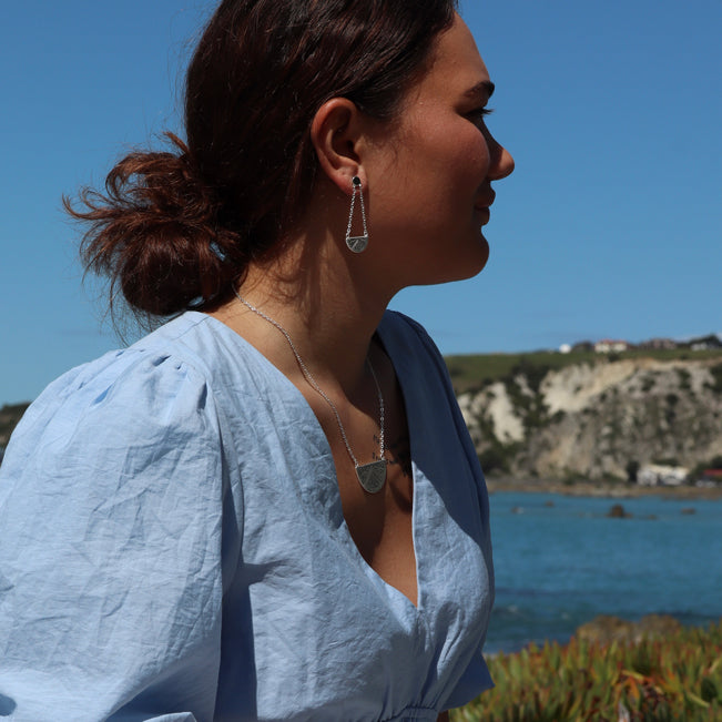 Maunga-nui Breastplate Necklace