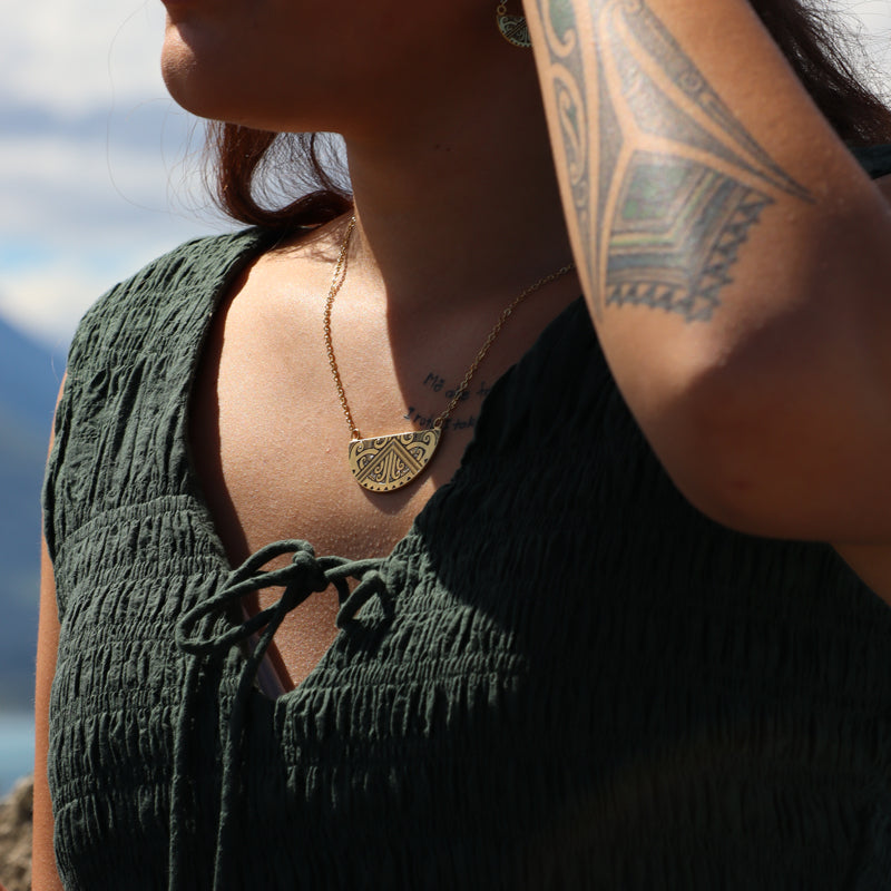 Maunga-nui Breastplate Necklace