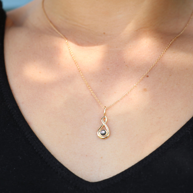 Twist with Paua Necklace