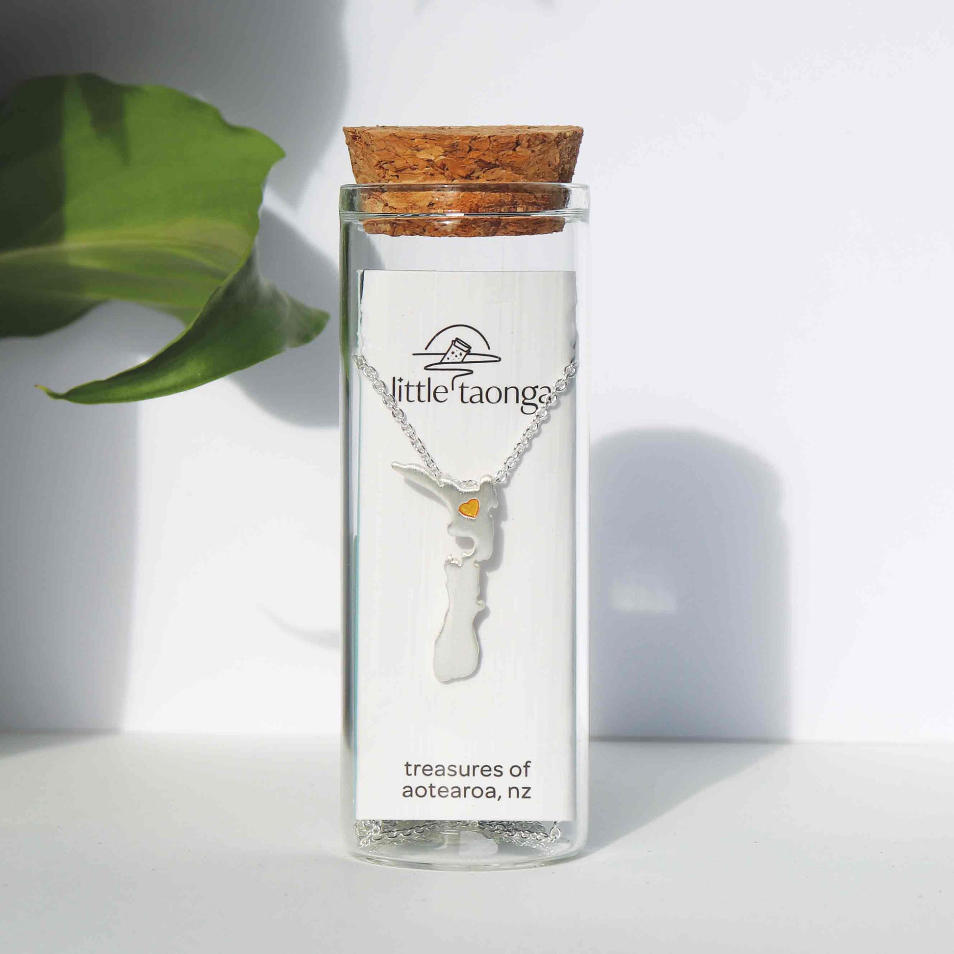 Little Taonga - New Zealand Map Necklace Little Taonga - New Zealand Map Necklace